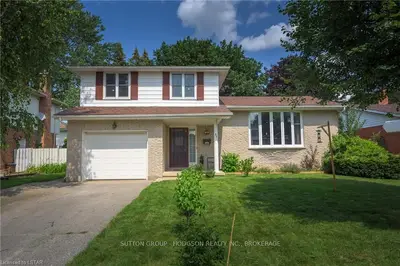 33 SPENCER Crescent, London North, ON N5X 2K7