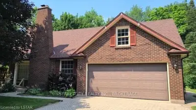 945 WOODHAVEN RD Road, London North, ON N6H 4L7