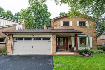 586 GRAND VIEW Avenue, London South, ON N6K 3G5