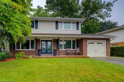 1133 GUILDWOOD Boulevard, London North, ON N6H 4G7