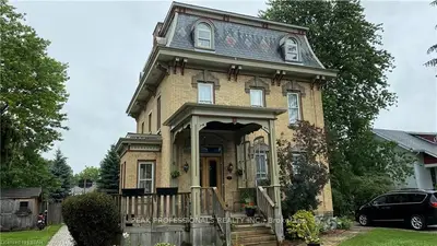 17 MAIN Street S, Lambton Shores, ON N0N 1J0