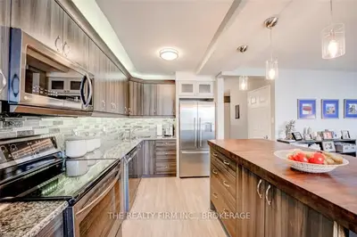 363 COLBORNE Street 2106, London East, ON N6B 3N3