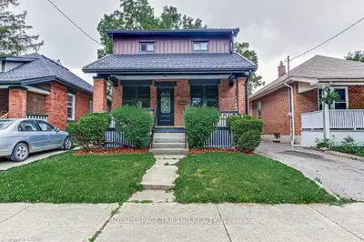 15 LOCKYER Street, London South, ON N6C 3E6