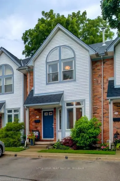 1415 COMMISSIONERS Road W 24, London South, ON N6K 1E2