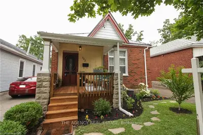 122 TECUMSEH Avenue E, London South, ON N6C 1S2