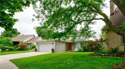 43 WESTWINDS Drive, London South, ON N6C 5M4
