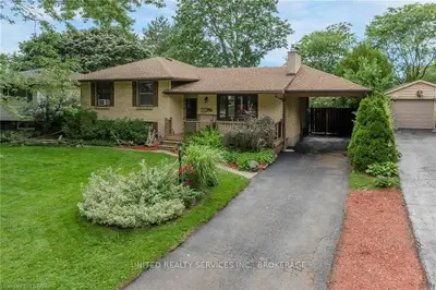 407 BRIARHILL Avenue, London East, ON N5Y 1P3
