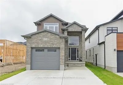 2998 DOYLE Drive, London South, ON N6M 0G8