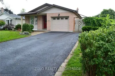 107 CONWAY Lane, London South, ON N6E 3J8