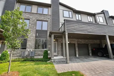 1960 DALMAGARRY Road 132, London North, ON N6G 0T8