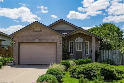 53 SIMMS Court, London South, ON N5Z 5E7