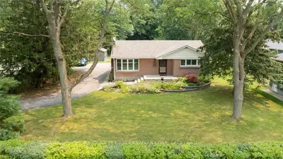 1502 BARRYMONT Avenue, London North, ON N5X 1P2