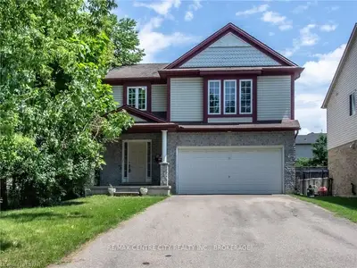 704 ELIZABETH Street, London East, ON N5Y 0A1