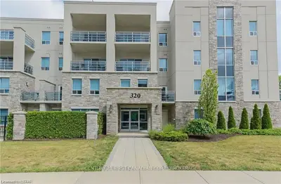 320 SUGARCREEK Trail 402, London North, ON N6H 0G3