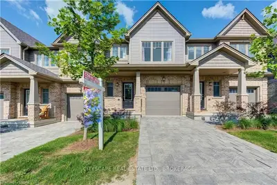 2491 TOKALA Trail 11, London North, ON N6G 0X1