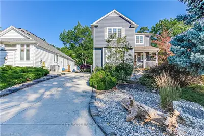 19 HARBOUR PARK Court, Lambton Shores, ON N0M 1T0
