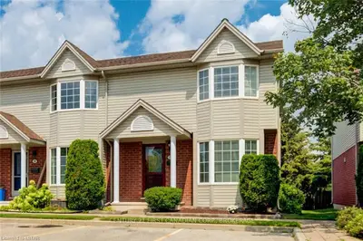 101 BROOKSIDE Street 9, London South, ON N5Z 5C9