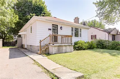 130 ROEHAMPTON Avenue, London East, ON N5V 2A5