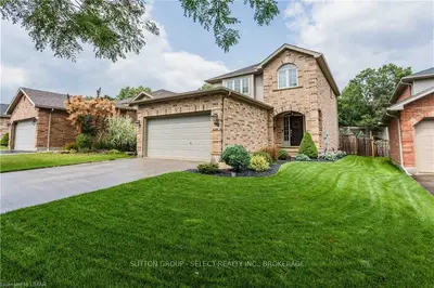 608 THORNWOOD Drive, London North, ON N6H 5J6