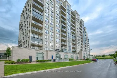 240 VILLAGEWALK Boulevard 802, London North, ON N6G 0P6