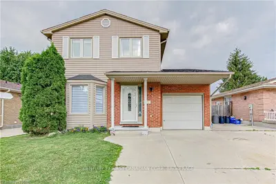 345 Banbury Crescent, London South, ON N5Z 4V1