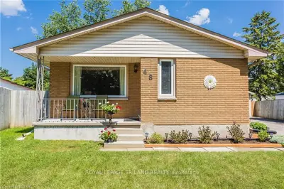 48 ANTRIM Crescent, London South, ON N6E 1G8