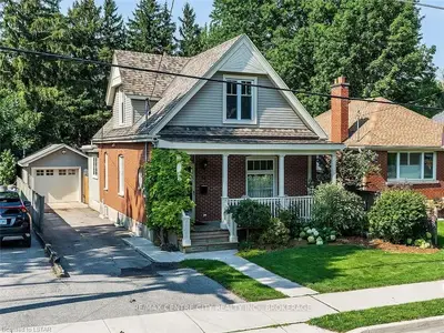 24 BRISCOE Street E, London South, ON N6C 1W9