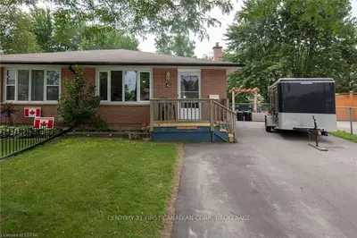 45 EDGEMERE Place, London South, ON N5Z 4M7