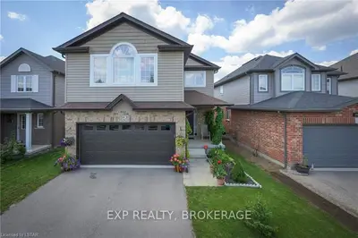 2653 ASIMA Drive, London South, ON N6M 0B5