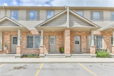 3320 Meadowgate Boulevard 70, London South, ON N6M 0A7