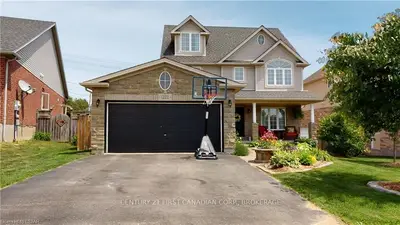 1222 BIRCHWOOD Drive, London South, ON N6K 5C2