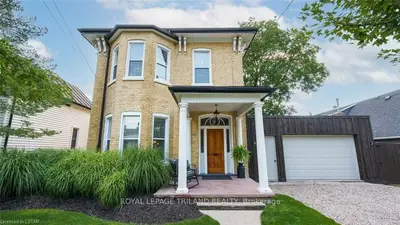 132 Emily Street, Strathroy-Caradoc, ON N7G 2Z8