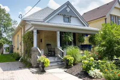 132 MAMELON Street, London East, ON N5Z 1Y1