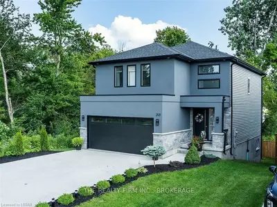 2121 PURCELL Court, London East, ON N5W 0A3