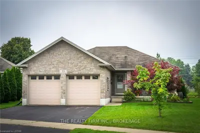 33 Scourfield Drive, Ingersoll, On N5c 0a4