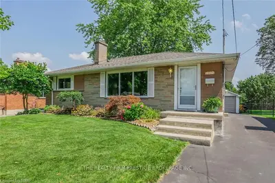 462 BEACHWOOD Avenue, London South, ON N6J 3K1