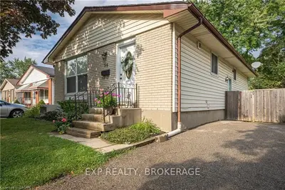 56 Stroud Crescent, London South, ON N6E 1Z6