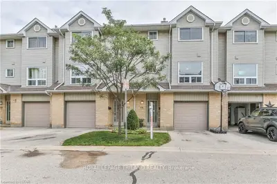 1990 WAVELL Street 56, London East, ON N5V 4N5