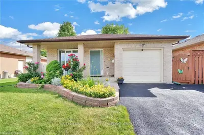 5 JOSSELYN Drive, London South, ON N6E 3S6