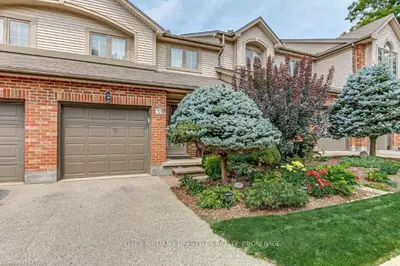 1100 BYRON BASELINE Road 32, London South, ON N6K 4M3