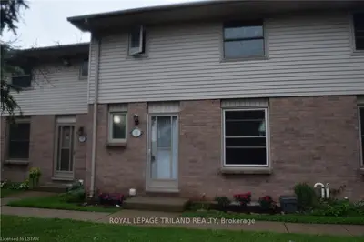 1855 ALDERSBROOK Road 11, London North, ON N6G 4R7