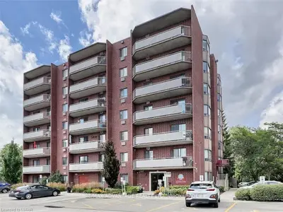 75 HUXLEY Street 705, London South, ON N6J 4W7