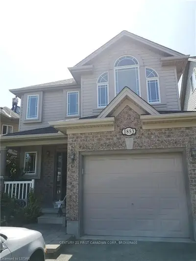 1853 Rollingacres Drive, London North, ON N5X 4K5