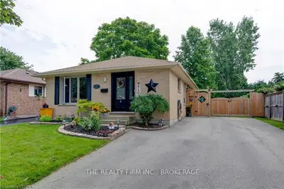 67 Weymouth Drive, London East, ON N5V 4E3