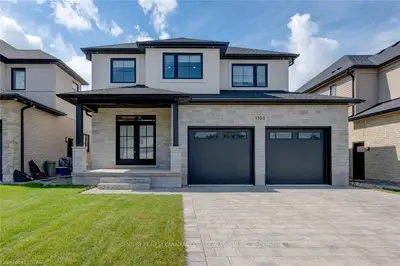 1105 RIVERBEND Road, London South, ON N6K 0J1