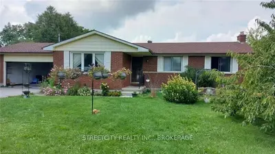 2173 WHARNCLIFFE Road S, London South, ON N6P 1K9