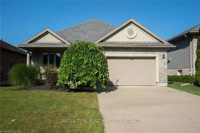 14 Holland Avenue, Aylmer, On N5h 3j3