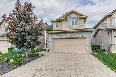 1186 SMITHER Road, London North, ON N6G 5R8