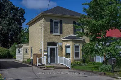 439 ENGLISH Street, London East, ON N5W 3T4