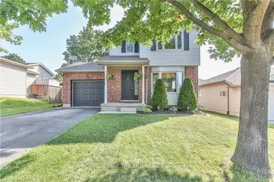 26 Hillside Road, Ingersoll, On N5c 4b6